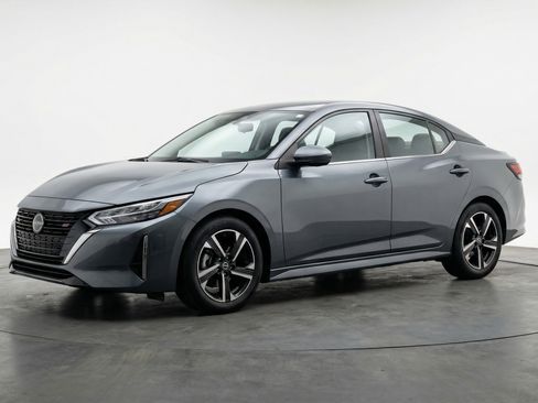 Used 2025 Nissan Sentra SV FWD image 3