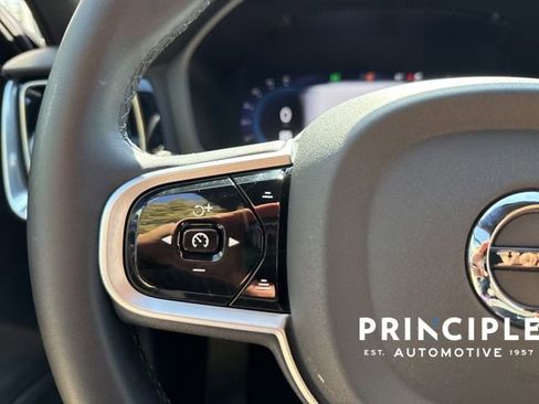 Certified 2025 Volvo V60 B5 Cross Country Plus image 22