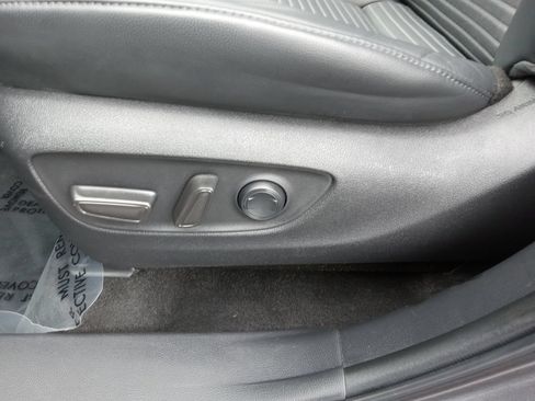 Used 2023 Toyota Highlander XSE AWD/4WD image 22