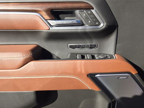 Used 2025 GMC Sierra 1500 Denali Ultimate image 26