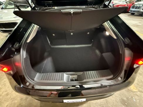 Used 2025 Toyota Prius LE image 30