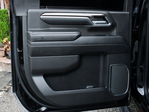 Used 2024 Chevrolet Silverado 2500 LTZ w/ LTZ Convenience Package image 33