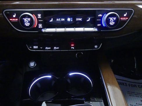 Used 2023 Audi A4 2.0T Premium w/ Convenience Package image 14