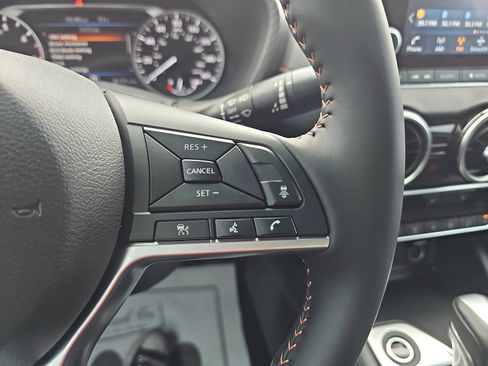 Used 2025 Nissan Sentra SR image 19