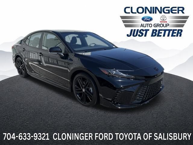 Used 2026 Toyota Camry Hybrid w/ Convenience Package FWD image 1