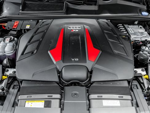 Used 2025 Audi RS Q8 performance image 11