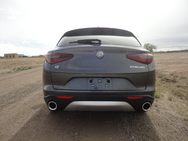 Used 2018 Alfa Romeo Stelvio AWD image 6