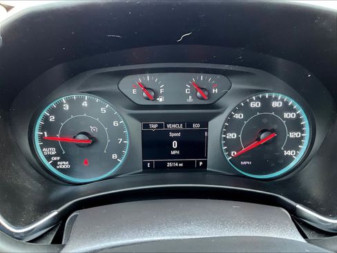 Used 2023 Chevrolet Equinox LS image 24