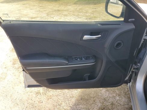 Used 2023 Dodge Charger SXT image 9