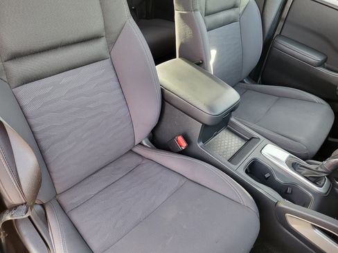 Used 2022 Nissan Frontier SV image 16