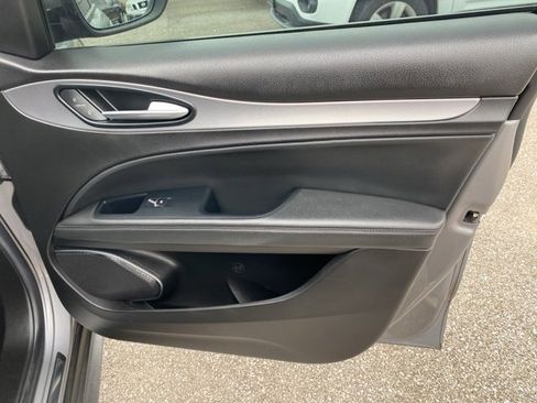Used 2018 Alfa Romeo Stelvio Ti Sport image 30