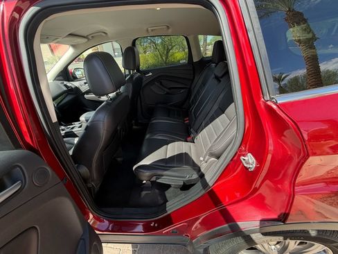Used 2017 Ford Escape Titanium FWD image 11