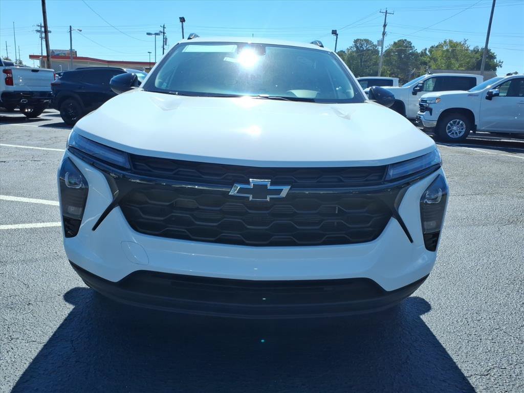 New 2026 Chevrolet Trax LT w/ Midnight Edition FWD image 9