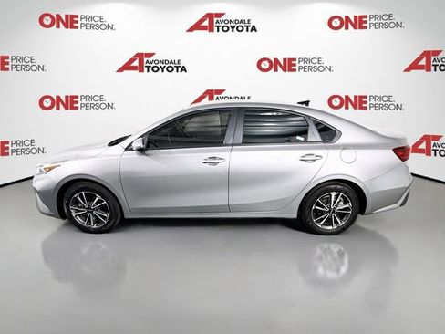 Used 2023 Kia Forte LXS FWD image 4