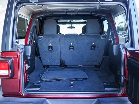 Used 2021 Jeep Wrangler Unlimited Sport image 32