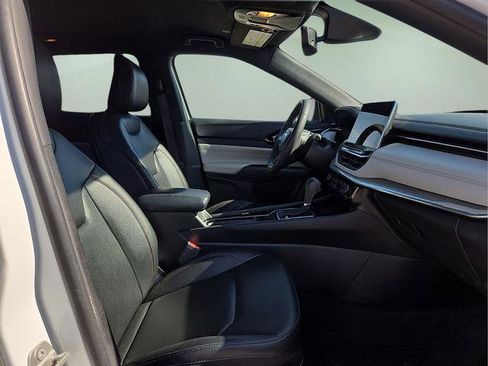 Used 2024 Jeep Compass Limited image 12