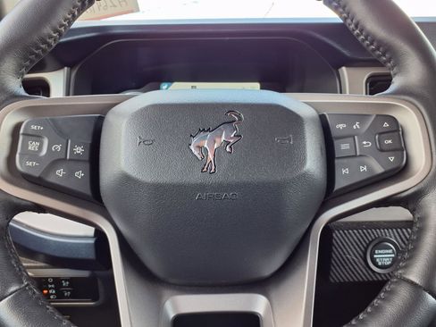 Used 2023 Ford Bronco Outer Banks AWD/4WD image 16