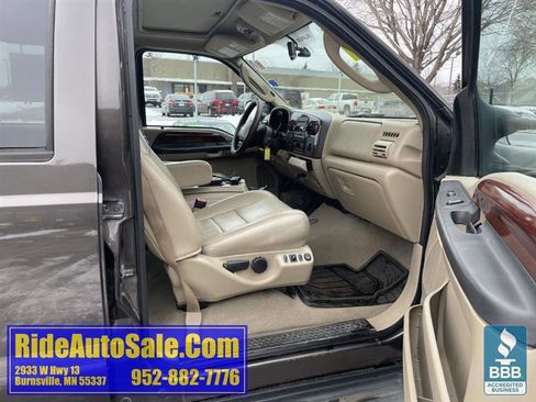 Used 2006 Ford F350 Lariat image 14