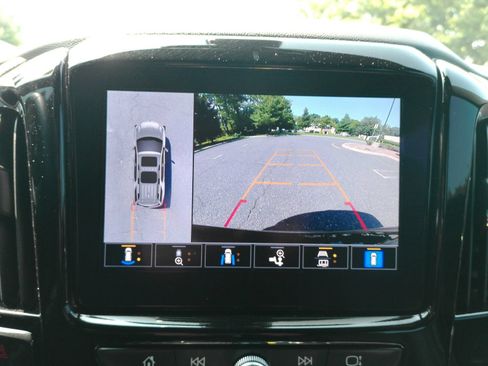 Certified 2023 Chevrolet Traverse Premier w/ Redline Edition AWD/4WD image 30