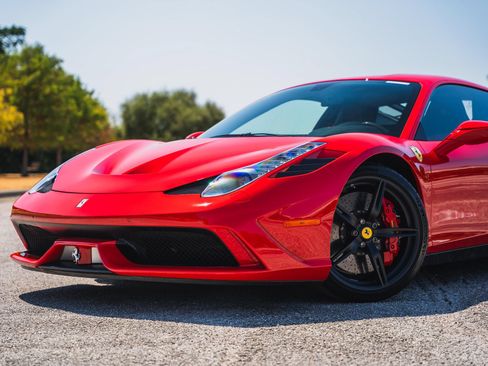 Used 2015 Ferrari 458 Speciale Coupe RWD image 20