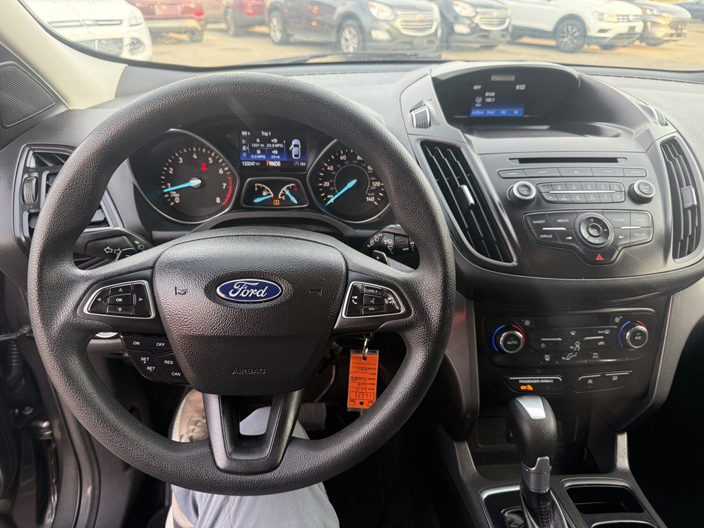 Used 2017 Ford Escape SE AWD/4WD image 19