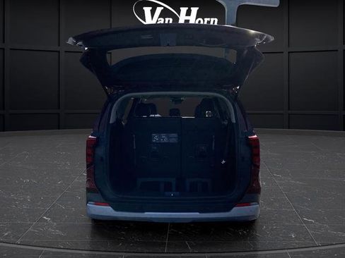 New 2026 Kia Carnival EX image 15