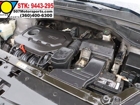 Used 2017 Hyundai Santa Fe Sport FWD image 25
