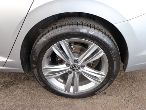 Used 2024 Volkswagen Jetta SE FWD image 50