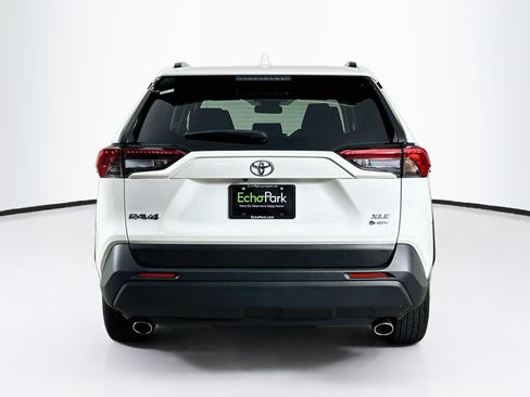 Used 2025 Toyota RAV4 XLE AWD/4WD image 7
