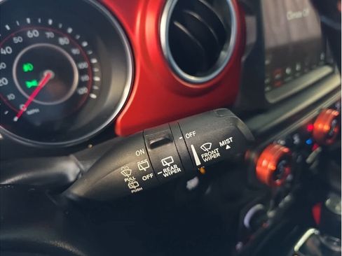 Used 2022 Jeep Wrangler Unlimited Rubicon w/ LED Lighting Group image 29