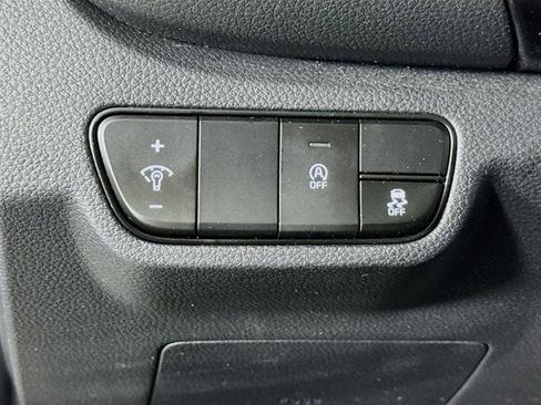 Certified 2025 Kia Seltos S image 10