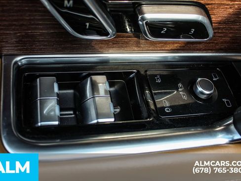 Used 2024 Land Rover Range Rover Long Wheelbase Autobiography image 44