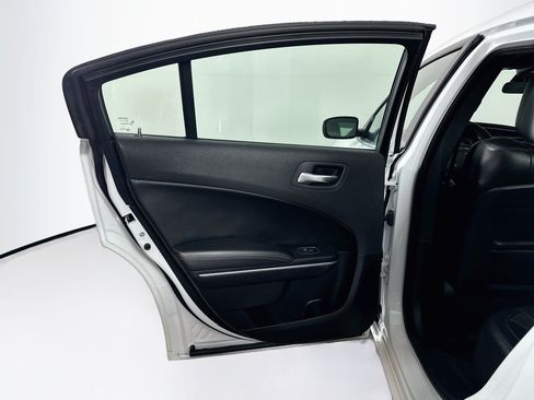 Used 2022 Dodge Charger SXT w/ Leather Interior Group RWD image 26