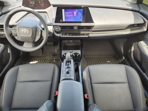 Used 2025 Toyota Prius FWD image 24