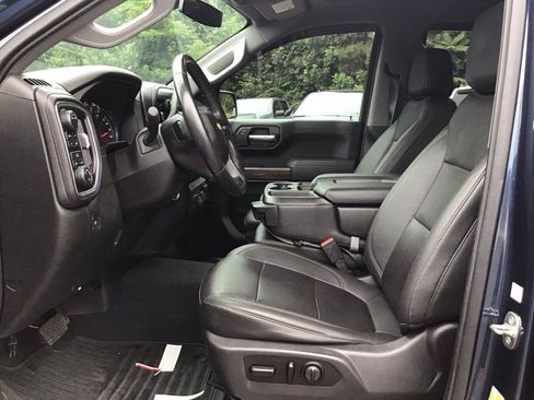 Used 2021 Chevrolet Silverado 1500 LT w/ Convenience Package II AWD/4WD image 9
