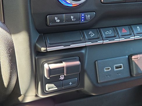 Used 2021 GMC Sierra 1500 AT4 AWD/4WD image 27