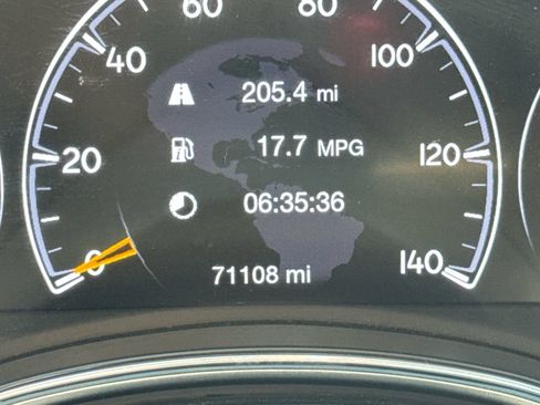 Used 2022 Jeep Grand Cherokee Laredo X RWD image 15