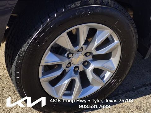 Used 2023 Chevrolet Silverado 1500 Custom AWD/4WD image 7