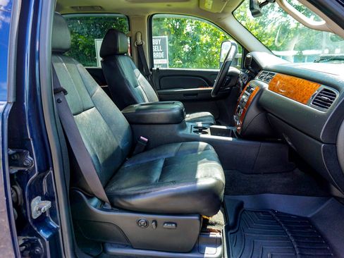 Used 2007 Chevrolet Silverado 1500 LTZ w/ Safety Package image 21