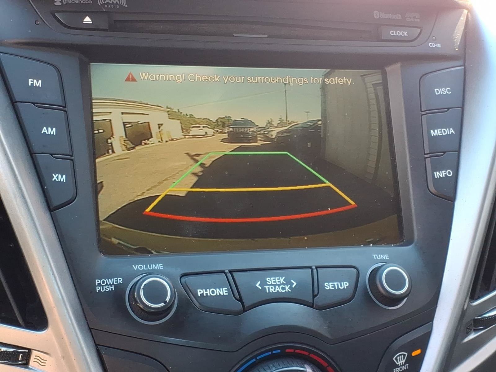 Used 2016 Hyundai Veloster FWD image 8