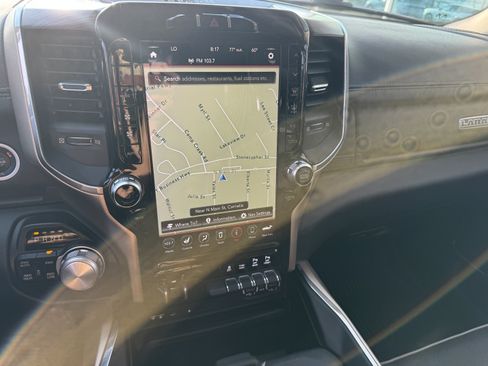 Used 2019 RAM 1500 Laramie AWD/4WD image 11