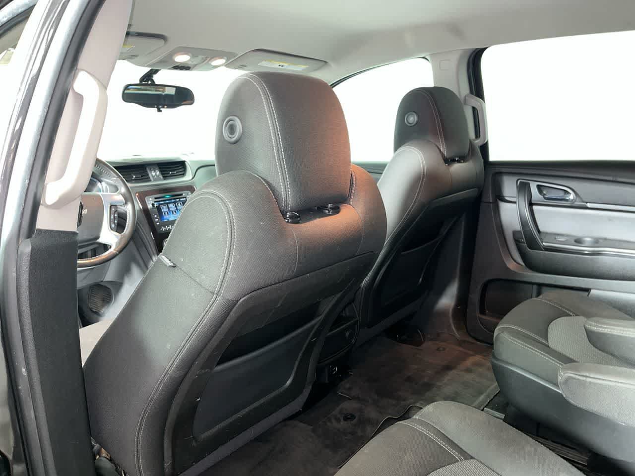 Used 2017 Chevrolet Traverse LT w/ Style and Technology Package FWD image 24