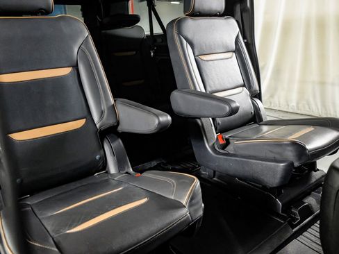 Used 2021 GMC Yukon XL AT4 w/ AT4 Premium Package image 32