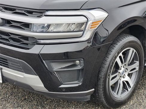 Used 2022 Ford Expedition XLT image 8