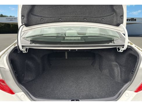 Used 2013 Toyota Camry XLE w/ Leather Pkg image 9