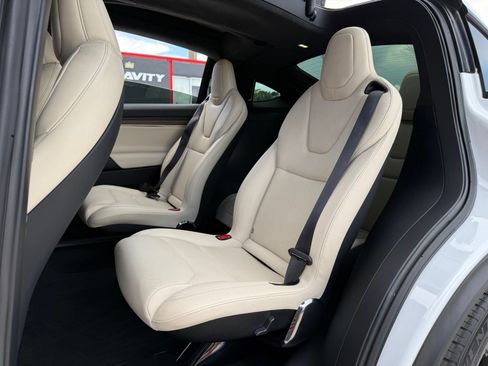 Used 2023 Tesla Model X AWD/4WD image 21