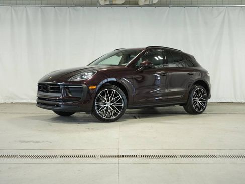 New 2026 Porsche Macan image 1