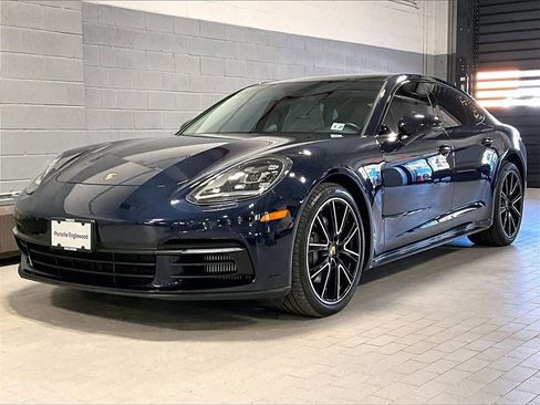 Used 2018 Porsche Panamera 4S image 1