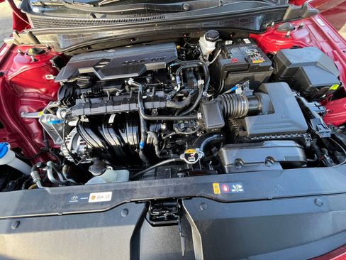 Used 2025 Hyundai Elantra SEL image 33