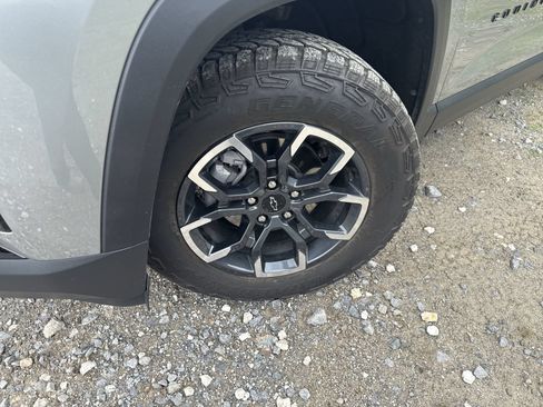 Used 2026 Chevrolet Equinox ACTIV AWD/4WD image 13